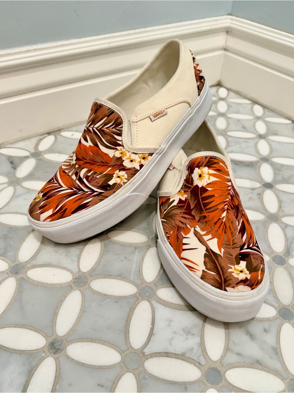 Vans Classic Slip-On Platform Tropical Floral Palm Canvas Sneakers Women’s 10